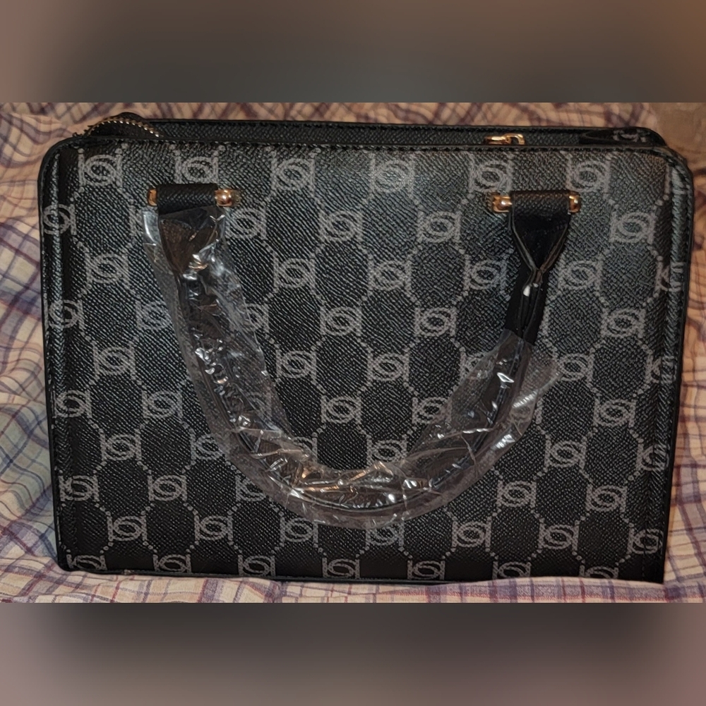 Bebe Black and Gold Women's Handbag - Picture 3 of 7